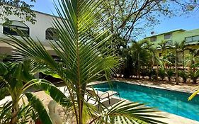 Casa Alice Marbella Lodge